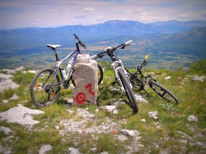 Croatian Bike Routes: Promina Mountain Near Drniš