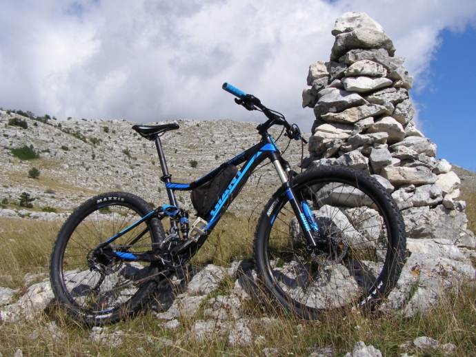 Croatian Bike Routes: Bat Peak on Svilaja Mountain